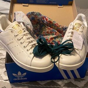 Adidas Women's Stan Smith White and Gold Sneakers (Liberty London)